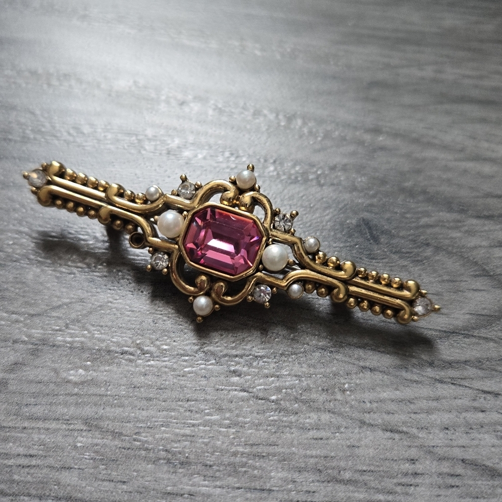 Vintage Gold and Pink Brooch